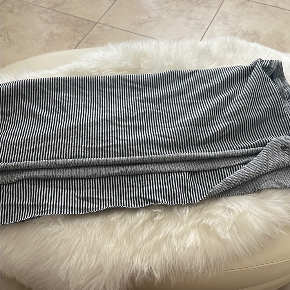 Lululemon Athletica Black Ribbed Maxi Scarf